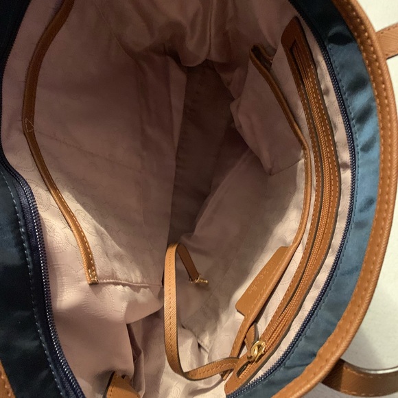 Michael Kors Tote - Picture 4 of 4